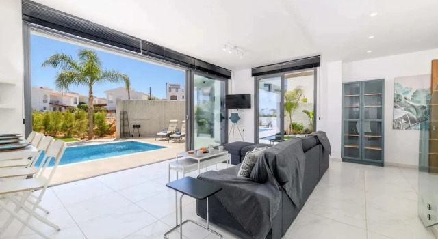 Hytte By The Beach - Royal Sapphire Villa