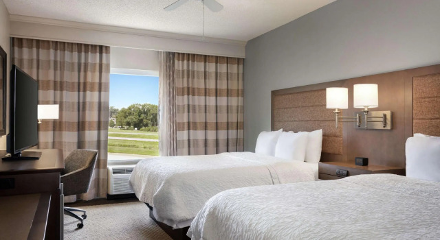 Четырёхместный номер Standard Hampton Inn & Suites Montgomery-EastChase