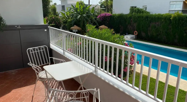 Sunny Studio apartment near to the beach RDR205, Забронировать Апартаменты/квартира Отели Марбелья с бассейном, рядом с Художественный музей Ralli, Бассейн