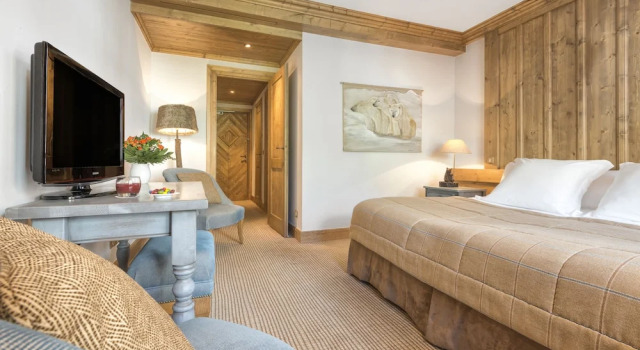 Номер Superior с балконом Hôtel Les Barmes De lOurs