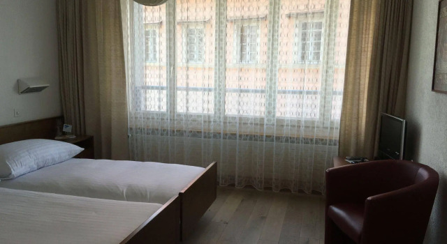 Hotel Fleur-de-Lys, Забронировать Отель Ла-Шо-де-Фон Невшатель