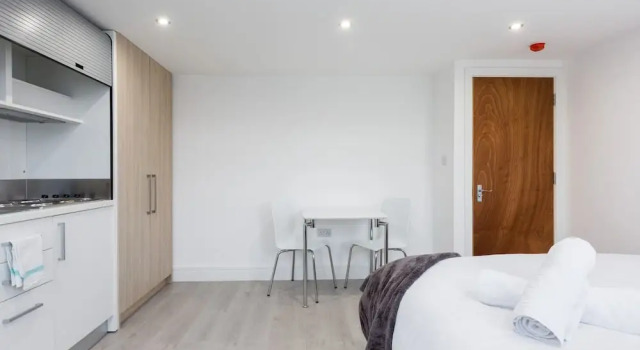 Bright Studio Flat - Camberwell! 3d