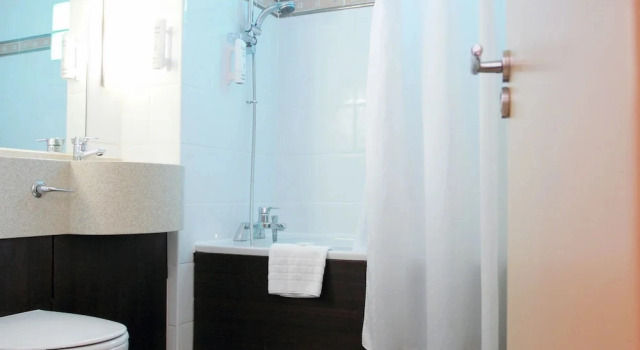 Четырёхместный люкс Holiday Inn A55 Chester West by IHG