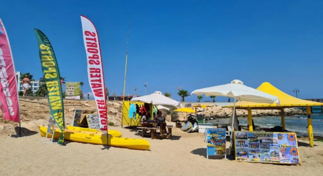 Вилла Walk to Beach- Central Protaras- Pool Villa, Blue Island Villa