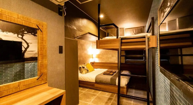 Трёхместный room (window is not guaranteed) UNDER RAILWAY HOTEL AKIHABARA