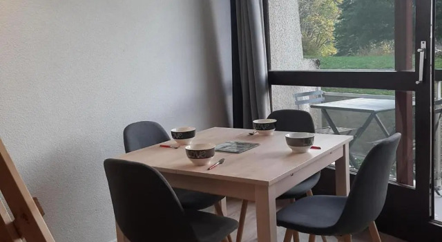 Appartement rénové 20m² au pied des pistes avec balcon et parking gratuit - FR-1-515-110, Забронировать Апартаменты/квартира Апартаменты Виллар-де-Ланс, Апартаменты/квартира