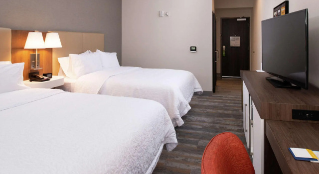 Четырёхместный номер Standard Hampton Inn & Suites Buena Park