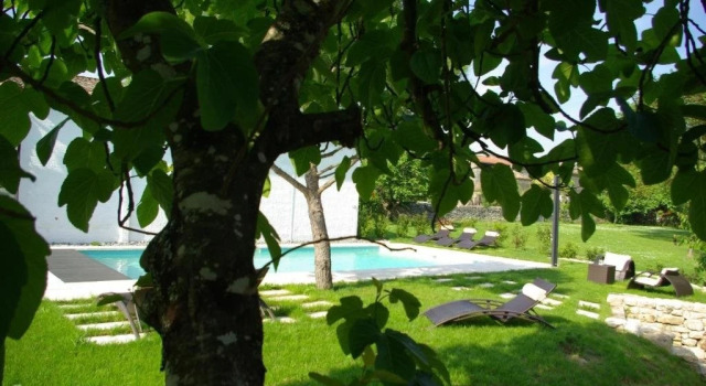 Domaine de Bel Air Carpe Diem, Prenota Hotel Tizac-de-Curton 