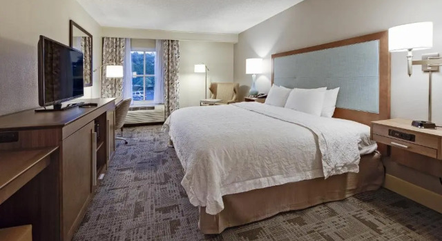 Двухместный номер Standard с видом на озеро Hampton Inn Myrtle Beach Broadway at the Beach
