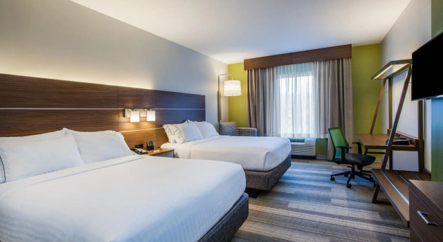 Четырёхместный номер Standard Holiday Inn Express & Suites Lexington Park California by IHG