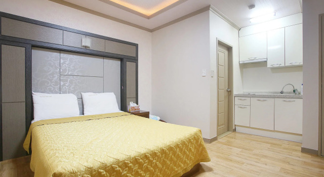 Naiad Pension & Motel