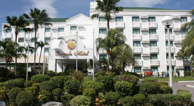 Номер Superior East Asia Royale Hotel