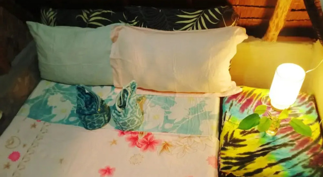 Коттедж Amwani Beach Camp