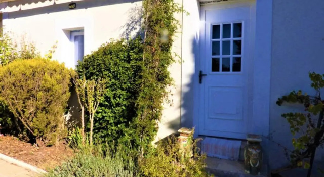 Magnifique villa l'Ibis pour 8 personnes, piscine, clim,parc et parking, Rezervasyon Villa Arles kır evleri, Küçük Ev