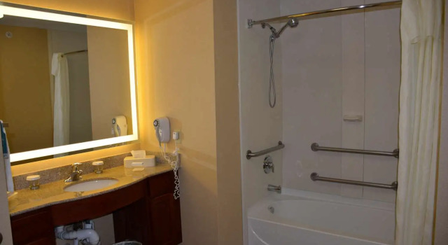 Номер Standard Homewood Suites by Hilton Brighton