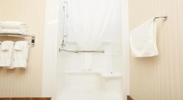 Номер Standard Pomeroy Hotel & Conference Centre
