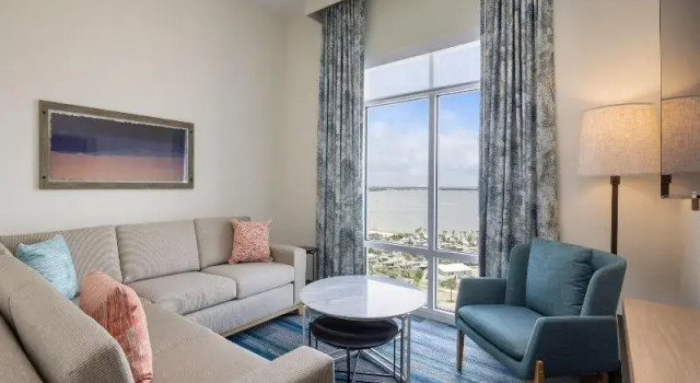 Четырёхместный люкс Fairfield by Marriott Inn & Suites Pensacola Beach