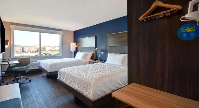 Четырёхместный номер Standard Tru By Hilton Manchester Downtown