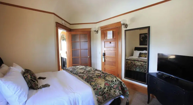 Трёхместный люкс Classic The Charles Pacific Grove