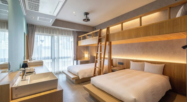 Lacer Okinawa Naha Tomariport