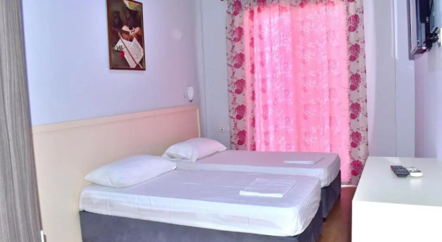 Hotel Number One, Забронировать Отель Отели Гирокастры с завтраком, Завтраки
