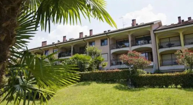 Residence Lagobello, Забронировать Отель Отели в центре Джерминьяга, в центре