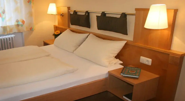 Hotel Sauerländer Hof Iserlohn, Забронировать Отель Изерлон Зауэрланд