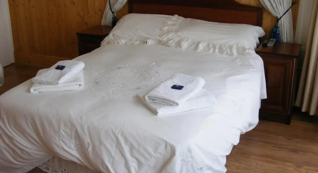 Trevelyan, Book Hotel Douglas Isle of Man