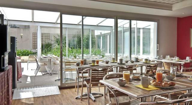 Полулюкс Aparthotel Adagio Access Marseille Prado Périer
