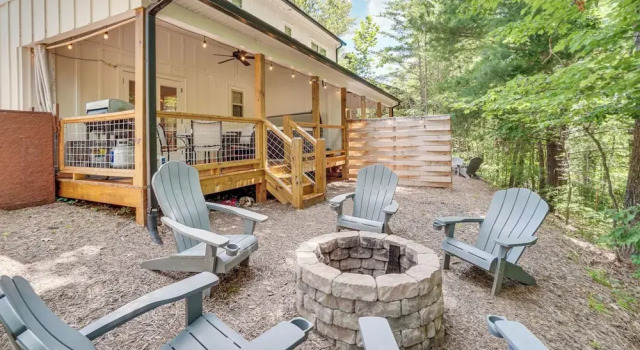 Апартаменты Hot Tub & EV Charger: Helen Getaway w/ Views!