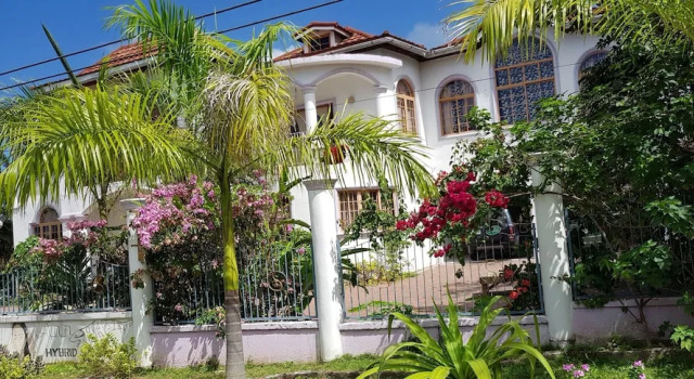 Jamaica Villa Sweetsap, Rezervovat Vila Hotely v Montego Bay Coast se snídaní, Snídaně