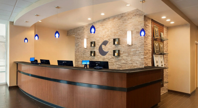 Comfort Inn & Suites Presidential, Забронировать Отель Литтлрок Арканзас