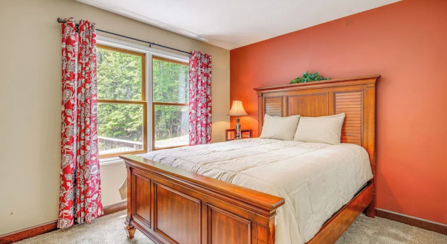 Lake Lure Mountain Retreat w/ Fire Pit & Gas Grill, Забронировать Отель Отели Лейк-Лур 3 звезды, 3*