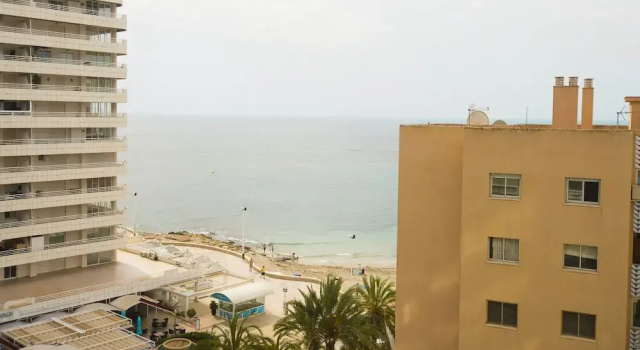 Beautiful Apartment With sea Views on the Beach of la Fossa