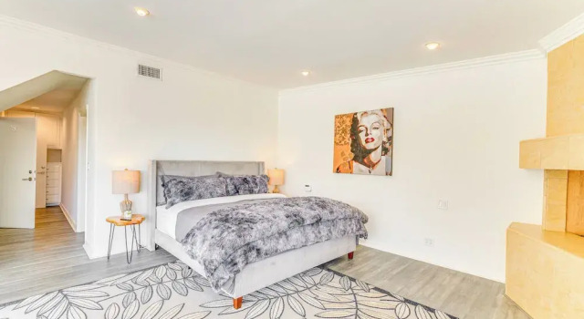 Private Pool, Mtn & Lake View! Los Angeles Home, Забронировать Отель Отели Лос-Анджелеса 3 звезды, 3*