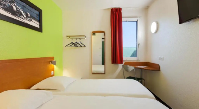 Двухместный номер Standard Enzo Hotels Chalons en Champagne