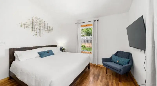 Двухместный семейный номер Standard с 2 комнатами CedarWood Inn