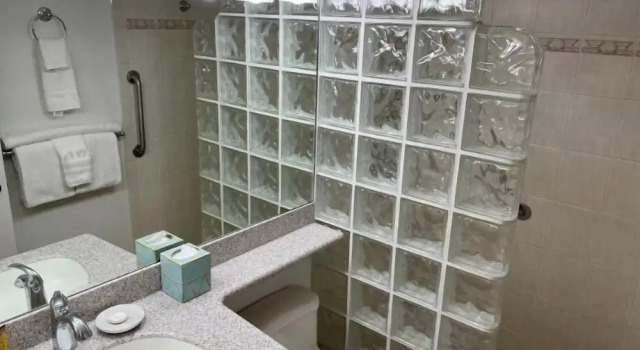 Номер Standard Kihei Beach #504 1 Bedroom Condo by RedAwning