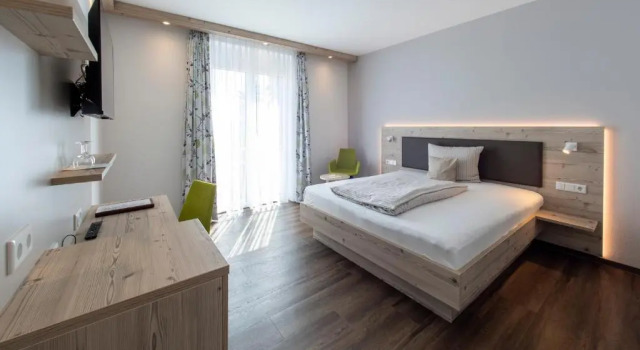 Landhotel Hopp Garni, Забронировать Отель Отели Pfalz с парковкой, Парковка