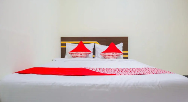 Seven Season Residence by OYO Rooms