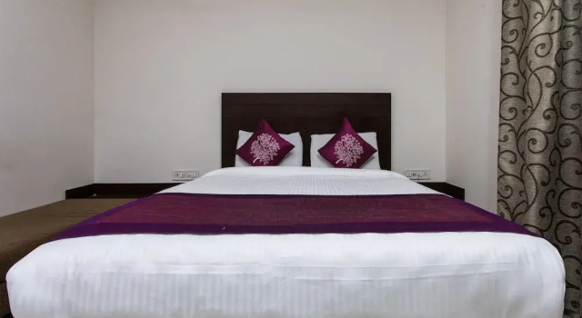 OYO 12475 Hotel Maheshwari, Забронировать Отель Отели штата Махараштры 3 звезды, 3*