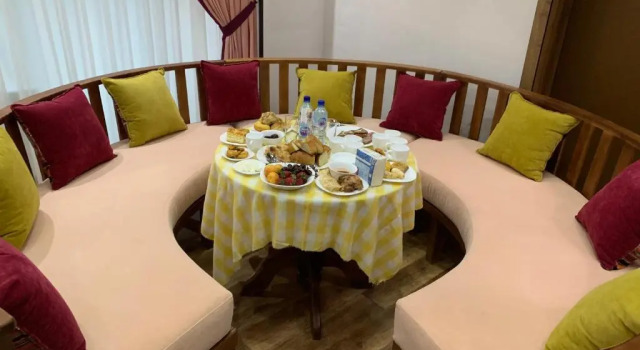 Pat în dormitor (dormitor pentru bărbați) MANIJA Hostel