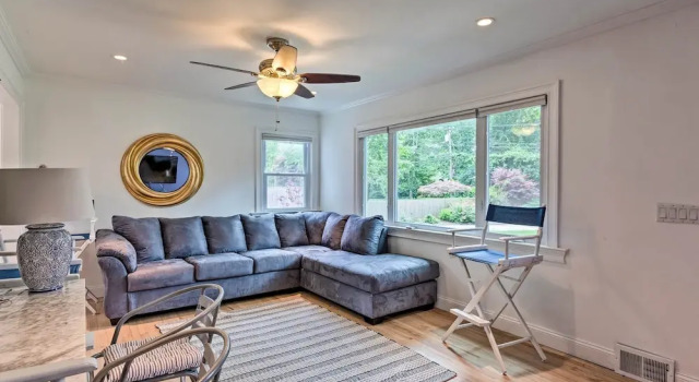 Коттедж с 2 комнатами Hamptons Bay Home on Shinnecock Bay w/ Yard!