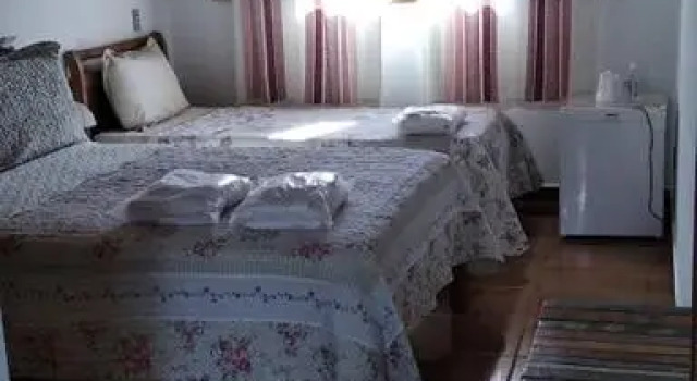 Pousada Caminho da Serra, Забронировать Отель Отели Тирадентис с парковкой, рядом с Tiradentes Serra Club, Парковка
