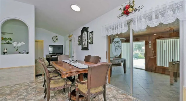 Palm Paradise, 3 Bedrooms, Sleeps 8, Canal View, Private Pool, Boat Dock, Забронировать Отель Палм-Кост штат Флорида, рядом с Palm Coast Lanes