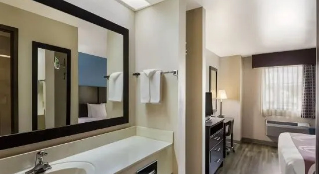 Люкс Quality Inn & Suites Round Rock