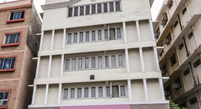 OYO 15359 Hotel Kanchandeep