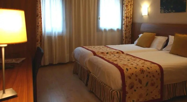 Двухместный номер Standard с балконом Hotel Guillem & Spa
