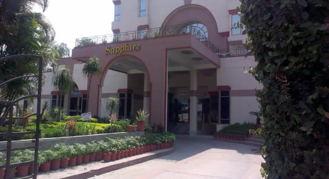 Hotel Sapphire, Забронировать Отель Ямунанагар штат Харьяна