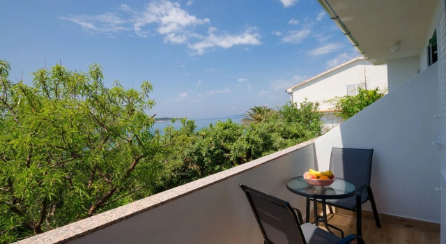 Rooms Marija, Prenota Hotel Hotel a Isole Quarnerine con parcheggio, Parcheggio